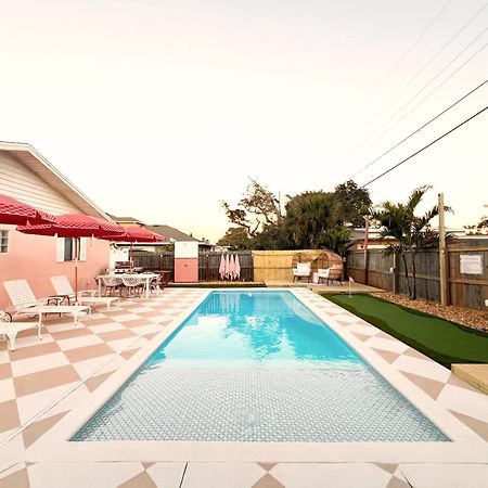Luxury Villa 3 Blocks From The Beach With A Pool, Fire Pit And Outdoor Oasis Cape Canaveral Exteriör bild