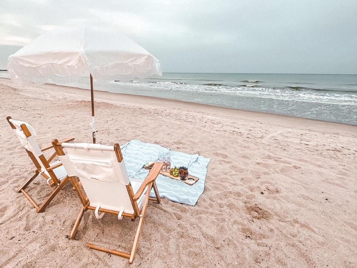 Luxury Villa 3 Blocks From The Beach With A Pool, Fire Pit And Outdoor Oasis Cape Canaveral Exteriör bild